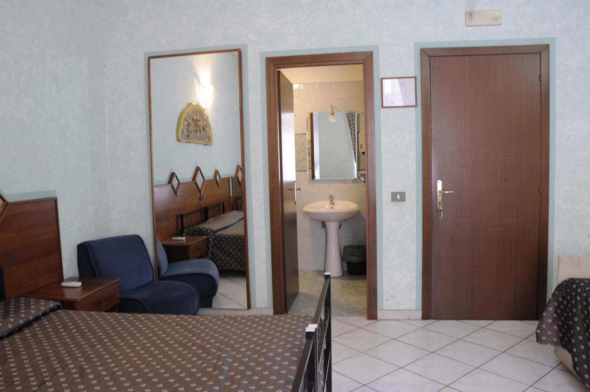 Hotel Farini Roma Habitación foto